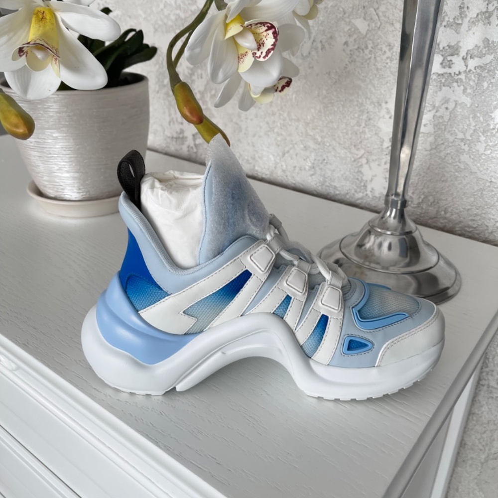 LOUIS VUITTON WOMEN'S ARCHLIGHT SNEAKERS LIGHT BLUE SIZE 36 AUTHENTIC ๐ - Picture 8 of 15